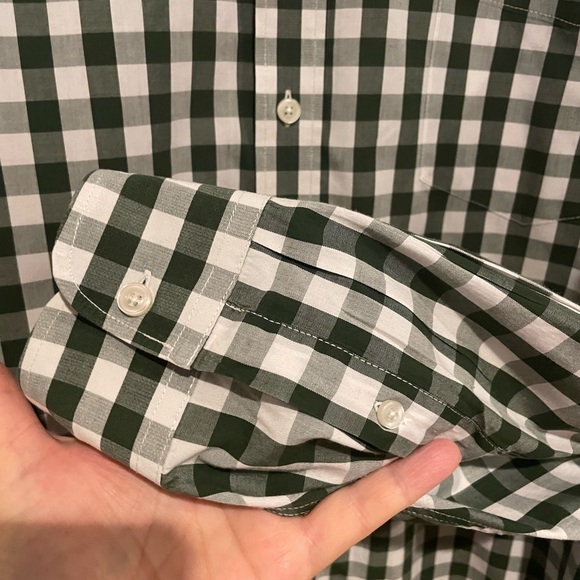 Docker’s Hunter Green and White plaid button down. Size 2XL - Picture 4 of 6